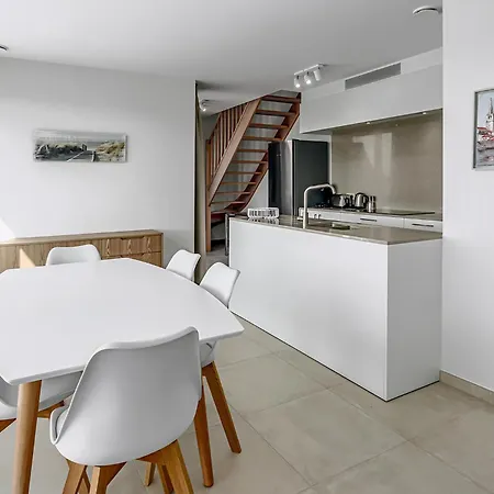 Zephir O3o5g 221 Apartment *